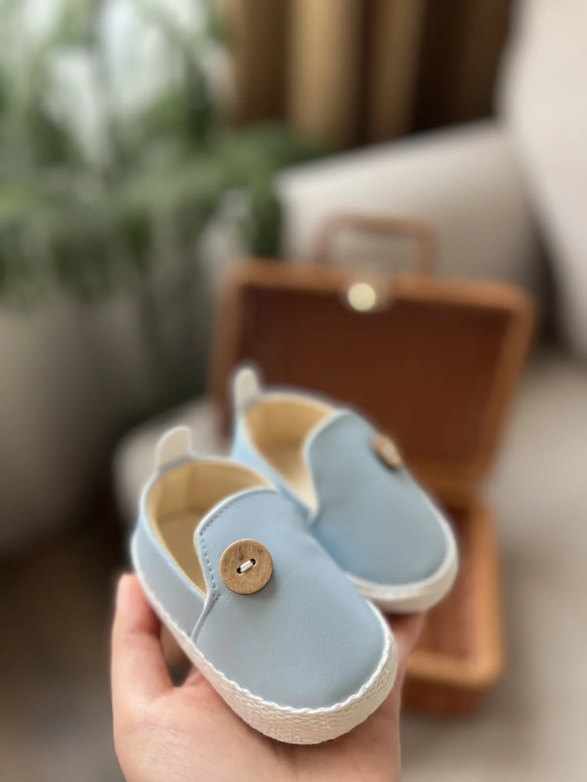 حذاء طفل انيق 🧸